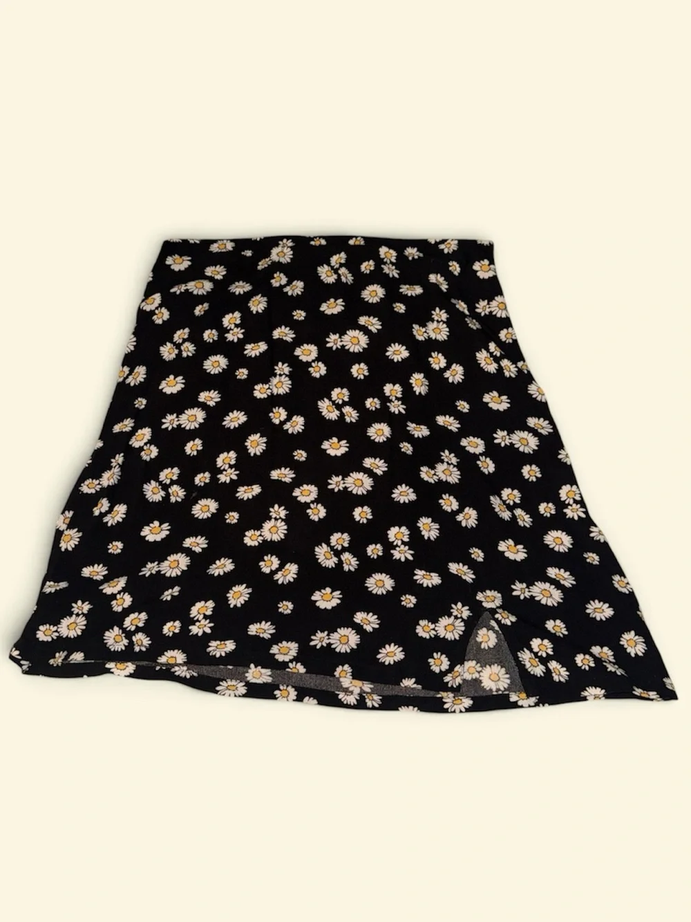 Hollister daisy mini skirt